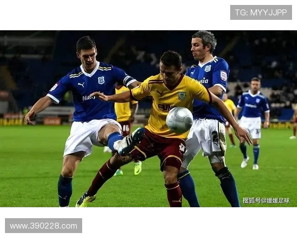 对阵格里姆斯比狼队专业担当